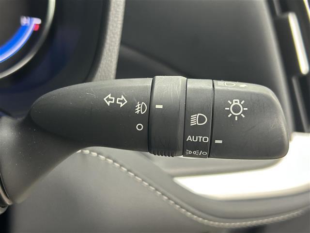 ノア ハイブリッドＳ－Ｚ　モデリスタエアロ　純正１０．５インチナビ　パノラミックビューモニター　快適利便パッケージ　ドライブレコーダー　ビルトインＥＴＣ２．０　三眼ＬＥＤライト　アドバンストパーク　ユニバーサルステップ　ＤＶＤ（28枚目）