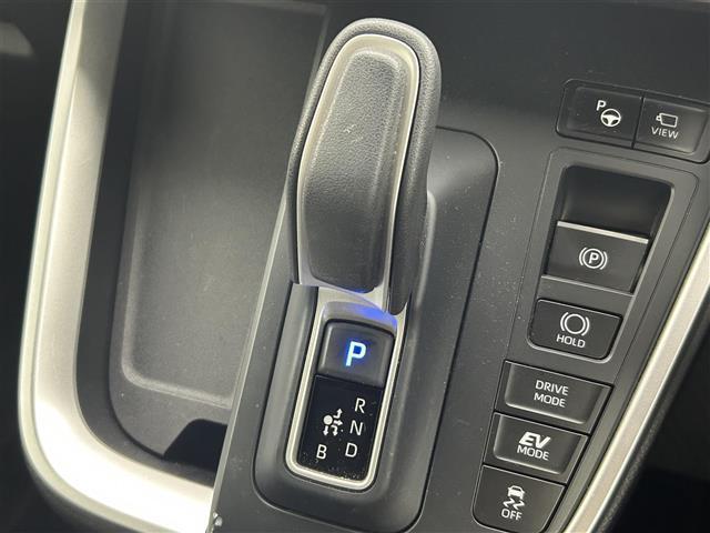 ノア ハイブリッドＳ－Ｚ　モデリスタエアロ　純正１０．５インチナビ　パノラミックビューモニター　快適利便パッケージ　ドライブレコーダー　ビルトインＥＴＣ２．０　三眼ＬＥＤライト　アドバンストパーク　ユニバーサルステップ　ＤＶＤ（33枚目）