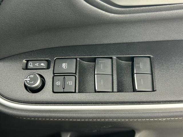 ノア ハイブリッドＳ－Ｚ　モデリスタエアロ　純正１０．５インチナビ　パノラミックビューモニター　快適利便パッケージ　ドライブレコーダー　ビルトインＥＴＣ２．０　三眼ＬＥＤライト　アドバンストパーク　ユニバーサルステップ　ＤＶＤ（49枚目）