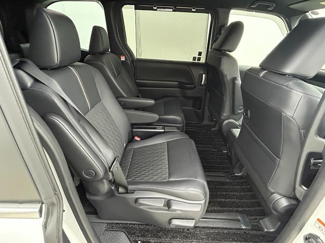 ノア ハイブリッドＳ－Ｚ　モデリスタエアロ　純正１０．５インチナビ　パノラミックビューモニター　快適利便パッケージ　ドライブレコーダー　ビルトインＥＴＣ２．０　三眼ＬＥＤライト　アドバンストパーク　ユニバーサルステップ　ＤＶＤ（53枚目）