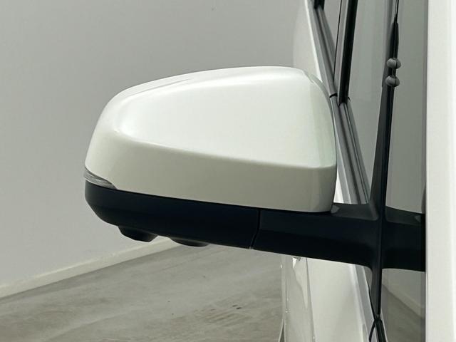 ノア ハイブリッドＳ－Ｚ　モデリスタエアロ　純正１０．５インチナビ　パノラミックビューモニター　快適利便パッケージ　ドライブレコーダー　ビルトインＥＴＣ２．０　三眼ＬＥＤライト　アドバンストパーク　ユニバーサルステップ　ＤＶＤ（58枚目）