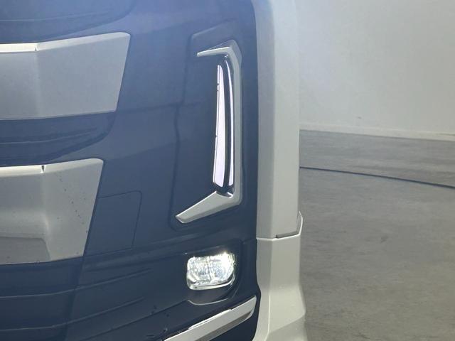 ノア ハイブリッドＳ－Ｚ　モデリスタエアロ　純正１０．５インチナビ　パノラミックビューモニター　快適利便パッケージ　ドライブレコーダー　ビルトインＥＴＣ２．０　三眼ＬＥＤライト　アドバンストパーク　ユニバーサルステップ　ＤＶＤ（64枚目）