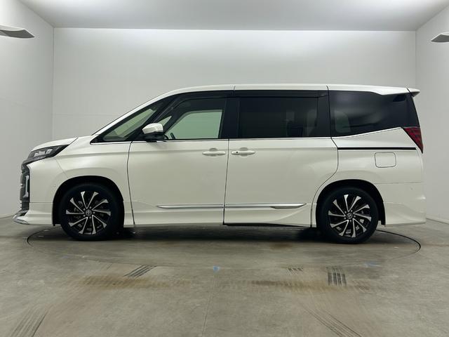 ノア ハイブリッドＳ－Ｚ　モデリスタエアロ　純正１０．５インチナビ　パノラミックビューモニター　快適利便パッケージ　ドライブレコーダー　ビルトインＥＴＣ２．０　三眼ＬＥＤライト　アドバンストパーク　ユニバーサルステップ　ＤＶＤ（69枚目）