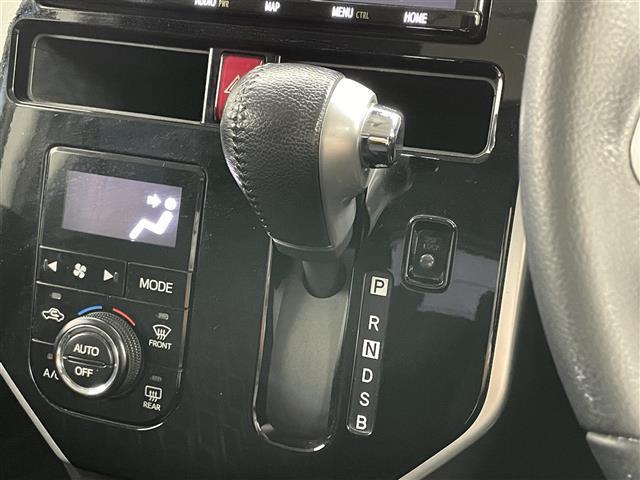 タンク カスタムＧ　純正９インチナビ　バックカメラ　１２．１インチフリップダウンモニター　ビルトインＥＴＣ　ドライブレコーダー　両側パワースライドドア　スマートアシスト　衝突軽減ブレーキ　クルーズコントロール　ドアバイザ（29枚目）