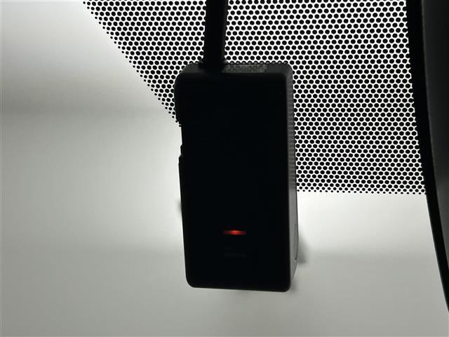 エスクァイア Gi 純正9インチナビ バックカメラ 12.1インチ後席モニター 合皮シート シートヒーター ドライブレコーダー ビルトインETC 両側パワースライドドア トヨタセーフティーセンス LEDヘッドライト(7枚目)