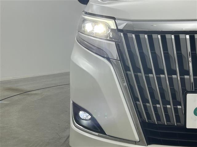 エスクァイア Gi 純正9インチナビ バックカメラ 12.1インチ後席モニター 合皮シート シートヒーター ドライブレコーダー ビルトインETC 両側パワースライドドア トヨタセーフティーセンス LEDヘッドライト(16枚目)