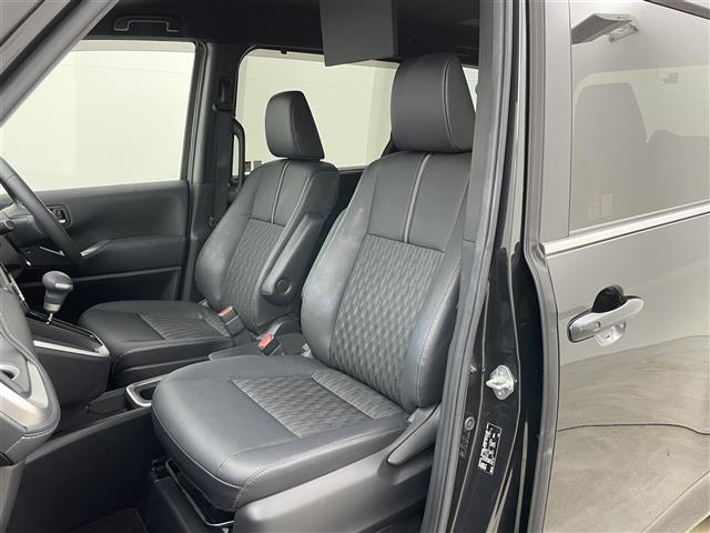 ノア ハイブリッドＳ－Ｚ　純正１０．５インチナビ　純正１４インチフリップダウンモニター　快適利便パッケージ　パワーバックドア　両側パワースライドドア　シートヒーター　ステアリングヒーター　ビルトインＥＴＣ２．０　ＤＶＤ再生（11枚目）