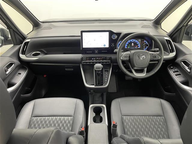 ノア ハイブリッドＳ－Ｚ　純正１０．５インチナビ　純正１４インチフリップダウンモニター　快適利便パッケージ　パワーバックドア　両側パワースライドドア　シートヒーター　ステアリングヒーター　ビルトインＥＴＣ２．０　ＤＶＤ再生（12枚目）