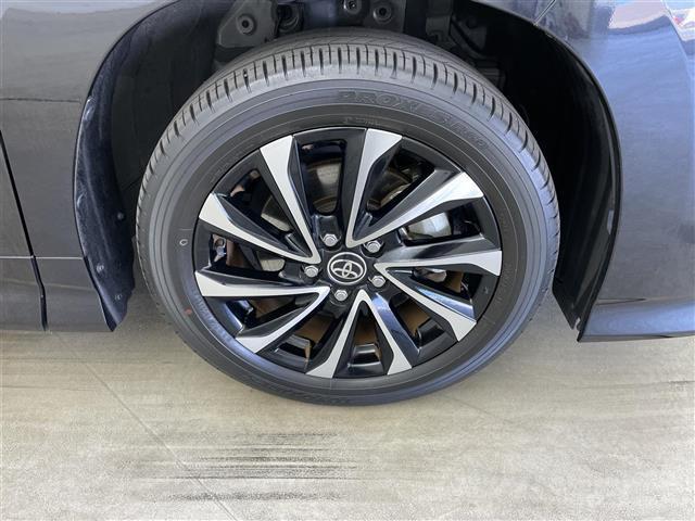 ノア ハイブリッドＳ－Ｚ　純正１０．５インチナビ　純正１４インチフリップダウンモニター　快適利便パッケージ　パワーバックドア　両側パワースライドドア　シートヒーター　ステアリングヒーター　ビルトインＥＴＣ２．０　ＤＶＤ再生（15枚目）