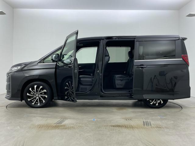 ノア ハイブリッドＳ－Ｚ　純正１０．５インチナビ　純正１４インチフリップダウンモニター　快適利便パッケージ　パワーバックドア　両側パワースライドドア　シートヒーター　ステアリングヒーター　ビルトインＥＴＣ２．０　ＤＶＤ再生（70枚目）