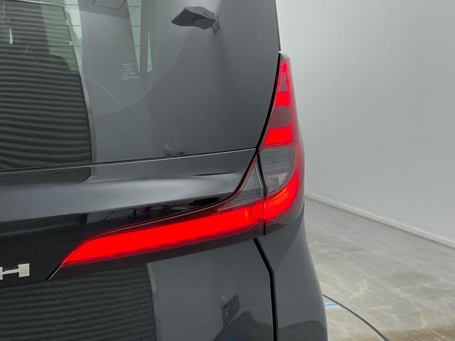 ノア ハイブリッドＳ－Ｚ　純正１０．５インチナビ　純正１４インチフリップダウンモニター　快適利便パッケージ　パワーバックドア　両側パワースライドドア　シートヒーター　ステアリングヒーター　ビルトインＥＴＣ２．０　ＤＶＤ再生（73枚目）