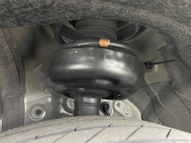 ノア ハイブリッドＳ－Ｚ　純正１０．５インチナビ　純正１４インチフリップダウンモニター　快適利便パッケージ　パワーバックドア　両側パワースライドドア　シートヒーター　ステアリングヒーター　ビルトインＥＴＣ２．０　ＤＶＤ再生（77枚目）