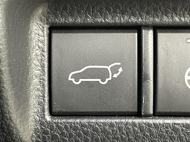 ハリアーハイブリッド Ｚ　レザーパッケージ　ＧＲエアロ　パノラミックビューモニター　純正１２．３インチナビ　ＪＢＬサウンド　シートヒーター　ベンチレーション　パワーバックドア　デジタルインナーミラー　ビルトインＥＴＣ２．０　ドライブレコーダー（35枚目）