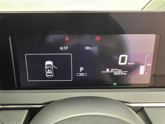 ノート X 純正9インチディスプレイオーディオ バックカメラ アダプティブLEDランプ 地デジフルセグTV エマージェンシーブレーキ コーナーセンサー プッシュスタート スマートキー ETC オートライト(5枚目)