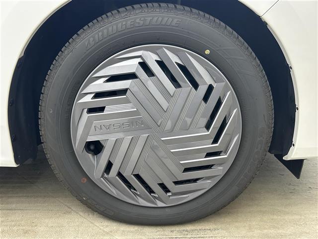 ノート X 純正9インチディスプレイオーディオ バックカメラ アダプティブLEDランプ 地デジフルセグTV エマージェンシーブレーキ コーナーセンサー プッシュスタート スマートキー ETC オートライト(15枚目)