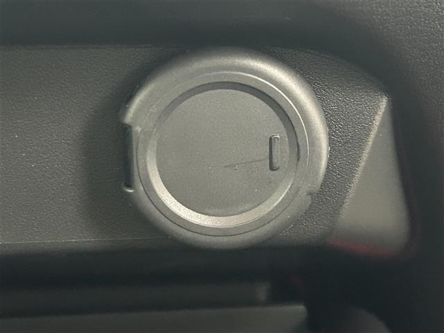 ノート X 純正9インチディスプレイオーディオ バックカメラ アダプティブLEDランプ 地デジフルセグTV エマージェンシーブレーキ コーナーセンサー プッシュスタート スマートキー ETC オートライト(35枚目)