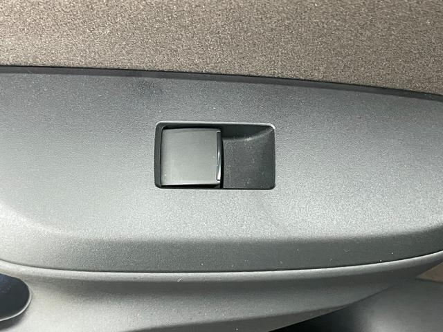 ヤリスクロス Ｚ　ディスプレイオーディオ　全方位カメラ　ビルトインＥＴＣ　シートヒーター　ＬＥＤヘッドライト　レーダークルーズコントロール　ドライブレコーダー　ブラインドスポットモニター　コーナーセンサー　パワーシート（48枚目）