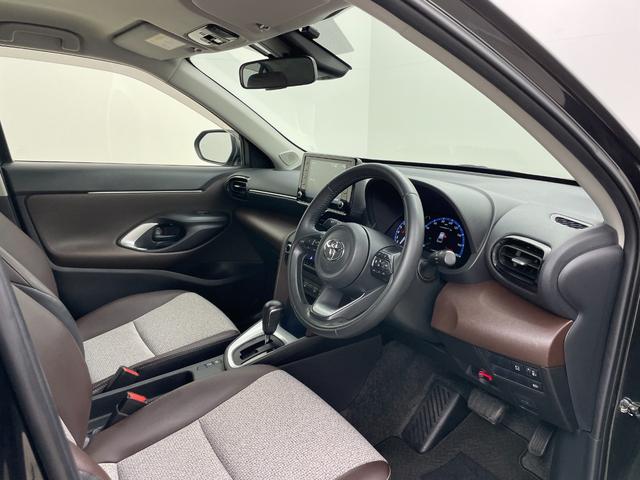 ヤリスクロス Ｚ　ディスプレイオーディオ　全方位カメラ　ビルトインＥＴＣ　シートヒーター　ＬＥＤヘッドライト　レーダークルーズコントロール　ドライブレコーダー　ブラインドスポットモニター　コーナーセンサー　パワーシート（51枚目）