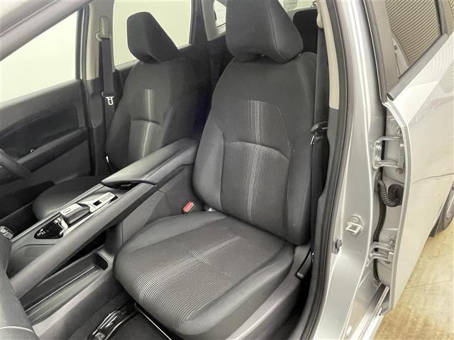 ノート Ｘ　純正９インチナビ　アラウンドビューモニター　デジタルインナーミラー　ＥＴＣ　ドライブレコーダー　ＬＥＤヘッドライト　エマージェンシーブレーキ　オートブレーキホールド　電動パーキング　ドアバイザー（11枚目）