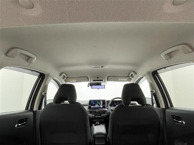 ノート Ｘ　純正９インチナビ　アラウンドビューモニター　デジタルインナーミラー　ＥＴＣ　ドライブレコーダー　ＬＥＤヘッドライト　エマージェンシーブレーキ　オートブレーキホールド　電動パーキング　ドアバイザー（13枚目）