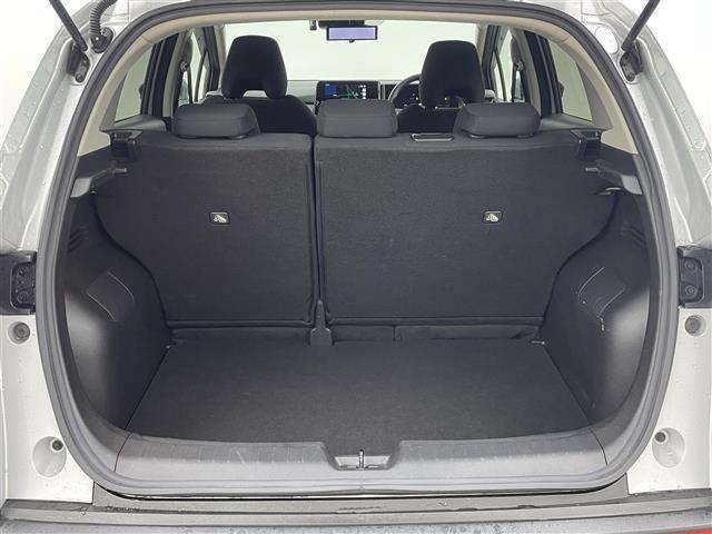 ノート Ｘ　純正９インチナビ　アラウンドビューモニター　デジタルインナーミラー　ＥＴＣ　ドライブレコーダー　ＬＥＤヘッドライト　エマージェンシーブレーキ　オートブレーキホールド　電動パーキング　ドアバイザー（14枚目）