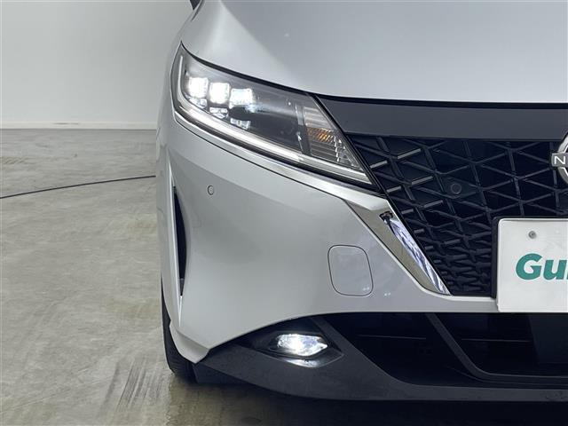 ノート Ｘ　純正９インチナビ　アラウンドビューモニター　デジタルインナーミラー　ＥＴＣ　ドライブレコーダー　ＬＥＤヘッドライト　エマージェンシーブレーキ　オートブレーキホールド　電動パーキング　ドアバイザー（16枚目）