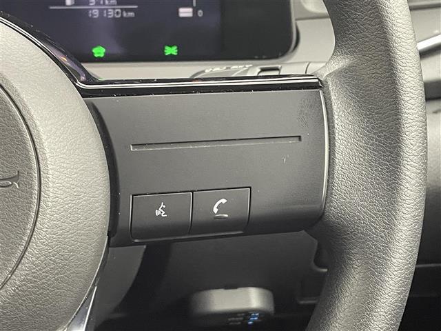 ノート Ｘ　純正９インチナビ　アラウンドビューモニター　デジタルインナーミラー　ＥＴＣ　ドライブレコーダー　ＬＥＤヘッドライト　エマージェンシーブレーキ　オートブレーキホールド　電動パーキング　ドアバイザー（26枚目）