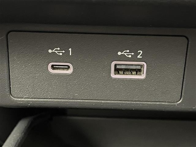 ノート Ｘ　純正９インチナビ　アラウンドビューモニター　デジタルインナーミラー　ＥＴＣ　ドライブレコーダー　ＬＥＤヘッドライト　エマージェンシーブレーキ　オートブレーキホールド　電動パーキング　ドアバイザー（32枚目）