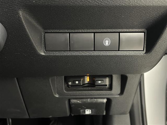 ノート Ｘ　純正９インチナビ　アラウンドビューモニター　デジタルインナーミラー　ＥＴＣ　ドライブレコーダー　ＬＥＤヘッドライト　エマージェンシーブレーキ　オートブレーキホールド　電動パーキング　ドアバイザー（41枚目）