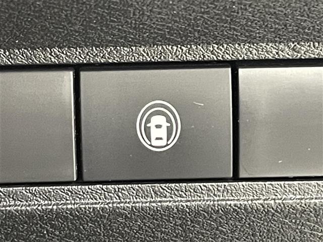 ノート Ｘ　純正９インチナビ　アラウンドビューモニター　デジタルインナーミラー　ＥＴＣ　ドライブレコーダー　ＬＥＤヘッドライト　エマージェンシーブレーキ　オートブレーキホールド　電動パーキング　ドアバイザー（42枚目）