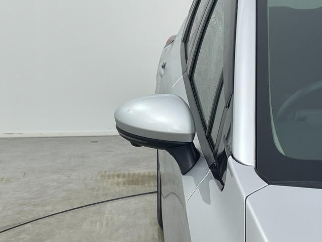 ノート Ｘ　純正９インチナビ　アラウンドビューモニター　デジタルインナーミラー　ＥＴＣ　ドライブレコーダー　ＬＥＤヘッドライト　エマージェンシーブレーキ　オートブレーキホールド　電動パーキング　ドアバイザー（58枚目）