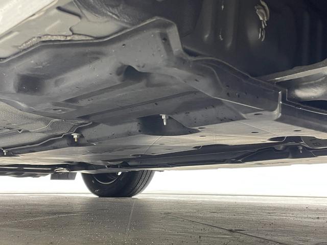 ノート Ｘ　純正９インチナビ　アラウンドビューモニター　デジタルインナーミラー　ＥＴＣ　ドライブレコーダー　ＬＥＤヘッドライト　エマージェンシーブレーキ　オートブレーキホールド　電動パーキング　ドアバイザー（80枚目）