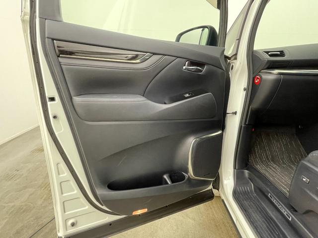 ヴェルファイア 2.5Z Gエディション ALPINE10インチナビ ALPINE12.8インチフリップダウンモニター ALPINEサウンドシステム ハーフレザーシート パワーシート パワーバックドア ETC トヨタセーフティーセンス(49枚目)