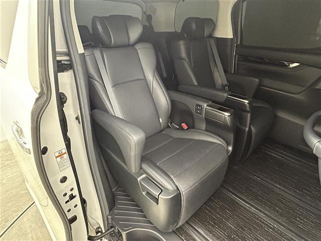 アルファード 2.5S Cパッケージ サンルーフ フリップダウンモニター デジタルインナーミラー 純正ナビ LEDヘッドライト レーダークルーズコントロール 衝突軽減ブレーキ 両側パワースライド パワーシート ステアリングヒーター ETC(9枚目)