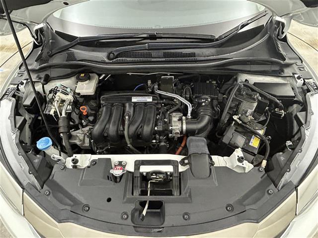 【エンジンルーム】『エンジンルーム周辺』の画像になります。写真の内容に関してご不明点、ご質問等がございましたらお気軽にガリバー店舗までお問い合わせください。