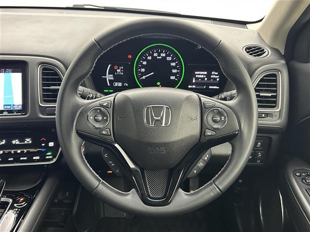 【ハンドル】『ハンドル／ステアリング』の画像になります。写真の内容に関してご不明点、ご質問等がございましたらお気軽にガリバー店舗までお問い合わせください。