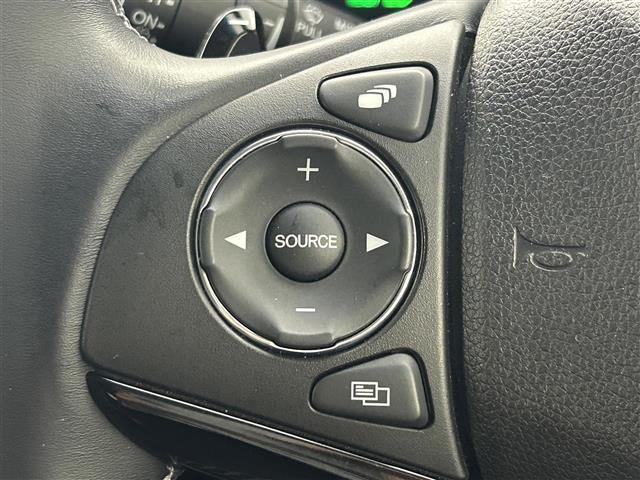 【運転席操作部】『運転席周辺の装備』の画像になります。快適なドライブを楽しむための機能が装備されています！運転席から触れるので使いやすいです！