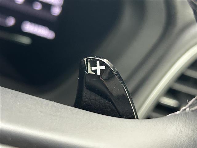 【運転席操作部】『運転席周辺の装備』の画像になります。快適なドライブを楽しむための機能が装備されています！運転席から触れるので使いやすいです！