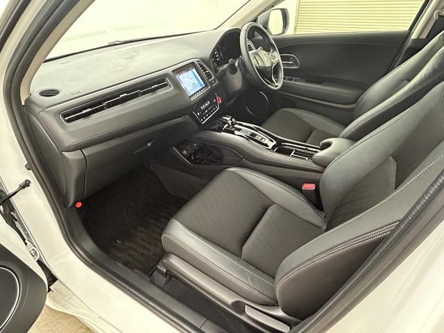 【運転席】『運転席周辺』の画像になります。写真の内容に関してご不明点、ご質問等がございましたらお気軽にガリバー店舗までお問い合わせください。