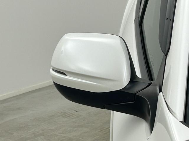 【ドアミラー】『外装：ドアミラー周辺』の画像になります。写真の内容に関してご不明点、ご質問等がございましたらお気軽にガリバー店舗までお問い合わせください。