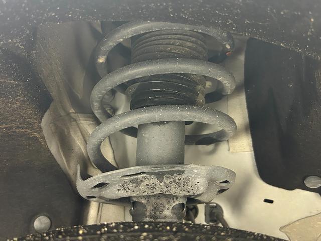 【下回り】『下回り周辺』の画像になります。写真の内容に関してご不明点、ご質問等がございましたらお気軽にガリバー店舗までお問い合わせください。