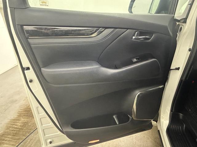 アルファード 2.5S Cパッケージ 12インチフリップダウンモニター デジタルインナーミラー 純正9インチナビ 両側パワースライドドア ブラインドスポットモニター バックカメラ レーダークルーズコントロール シートヒーター エアシート(49枚目)