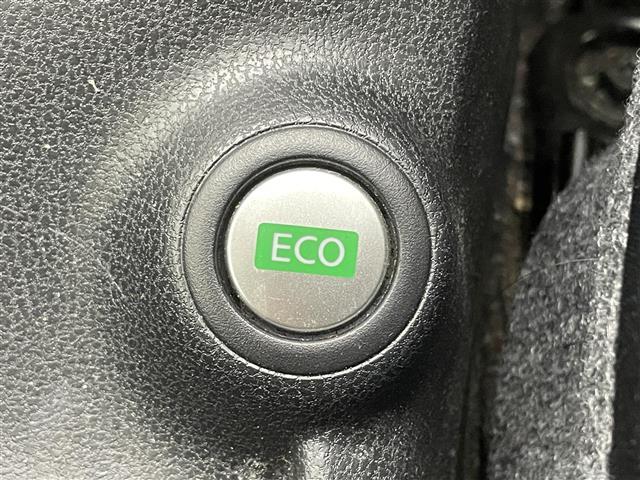 ノート Ｘ　ＤＩＧ－Ｓ　Ｖセレクション＋セーフティＩＩ　純正ナビ　全方位カメラ　ＬＥＤヘッドライト　ＥＴＣ　衝突軽減ブレーキシステム　社外１４インチアルミ　コーナーセンサー　スマートキー　プッシュスタート　ＵＳＢ接続　フルセグＴＶ　Ｂｌｕｅｔｏｏｔｈ（7枚目）