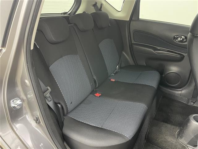 ノート Ｘ　ＤＩＧ－Ｓ　Ｖセレクション＋セーフティＩＩ　純正ナビ　全方位カメラ　ＬＥＤヘッドライト　ＥＴＣ　衝突軽減ブレーキシステム　社外１４インチアルミ　コーナーセンサー　スマートキー　プッシュスタート　ＵＳＢ接続　フルセグＴＶ　Ｂｌｕｅｔｏｏｔｈ（9枚目）