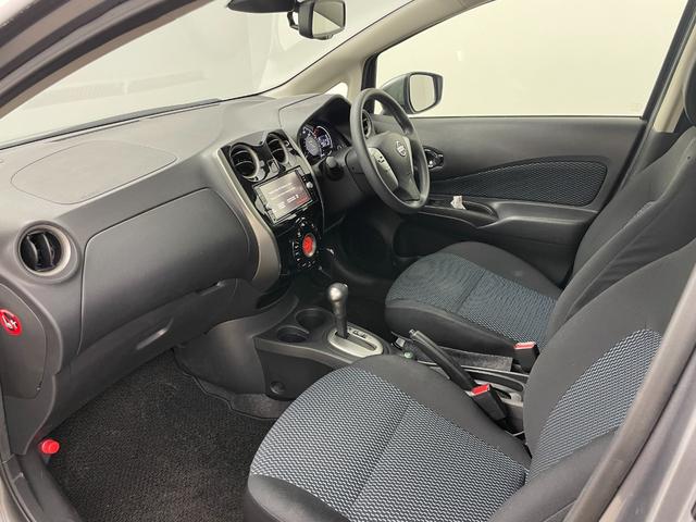 ノート Ｘ　ＤＩＧ－Ｓ　Ｖセレクション＋セーフティＩＩ　純正ナビ　全方位カメラ　ＬＥＤヘッドライト　ＥＴＣ　衝突軽減ブレーキシステム　社外１４インチアルミ　コーナーセンサー　スマートキー　プッシュスタート　ＵＳＢ接続　フルセグＴＶ　Ｂｌｕｅｔｏｏｔｈ（52枚目）