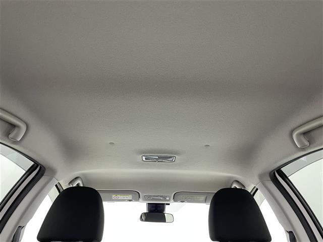 アクア S スタイルブラック 純正ナビ バックカメラ ビルトインETC LEDヘッドライト フォグライト 純正フロアマット 社外アルミホイール スマートキー プッシュスタート アイドリングストップ 横滑り防止機能 オートエアコン(12枚目)