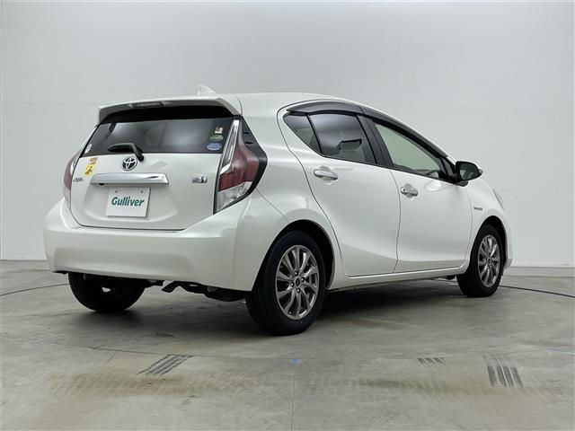 アクア S スタイルブラック 純正ナビ バックカメラ ビルトインETC LEDヘッドライト フォグライト 純正フロアマット 社外アルミホイール スマートキー プッシュスタート アイドリングストップ 横滑り防止機能 オートエアコン(19枚目)