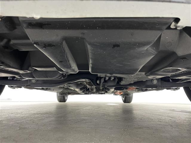 アクア S スタイルブラック 純正ナビ バックカメラ ビルトインETC LEDヘッドライト フォグライト 純正フロアマット 社外アルミホイール スマートキー プッシュスタート アイドリングストップ 横滑り防止機能 オートエアコン(22枚目)