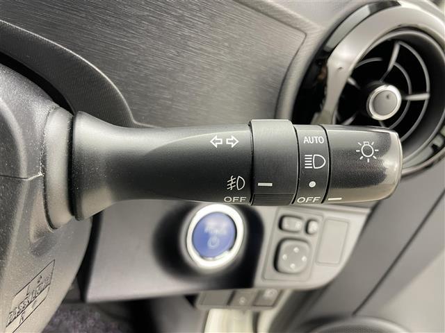 アクア S スタイルブラック 純正ナビ バックカメラ ビルトインETC LEDヘッドライト フォグライト 純正フロアマット 社外アルミホイール スマートキー プッシュスタート アイドリングストップ 横滑り防止機能 オートエアコン(28枚目)