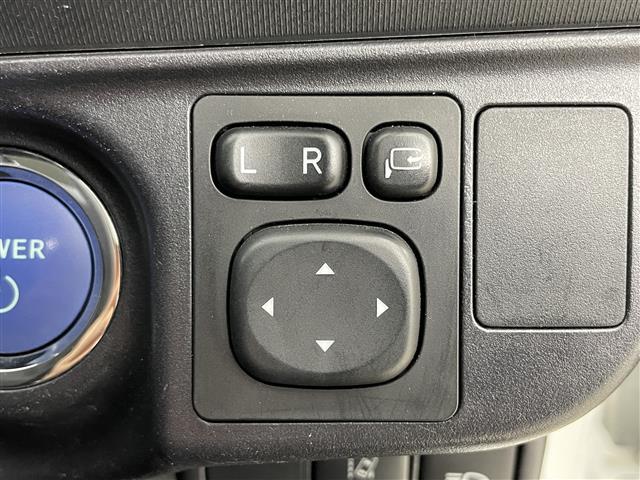 アクア S スタイルブラック 純正ナビ バックカメラ ビルトインETC LEDヘッドライト フォグライト 純正フロアマット 社外アルミホイール スマートキー プッシュスタート アイドリングストップ 横滑り防止機能 オートエアコン(32枚目)